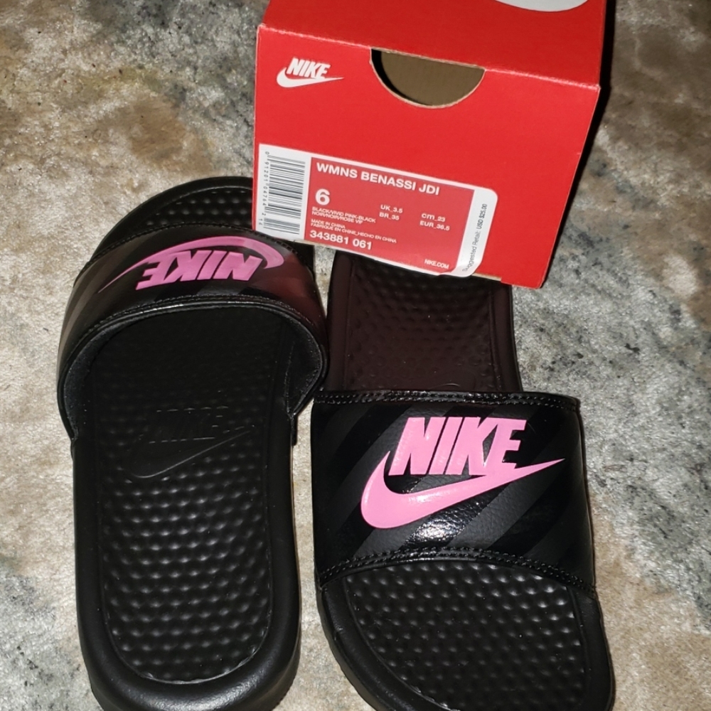 Nike slides/ NWOT - Picture 2 of 3